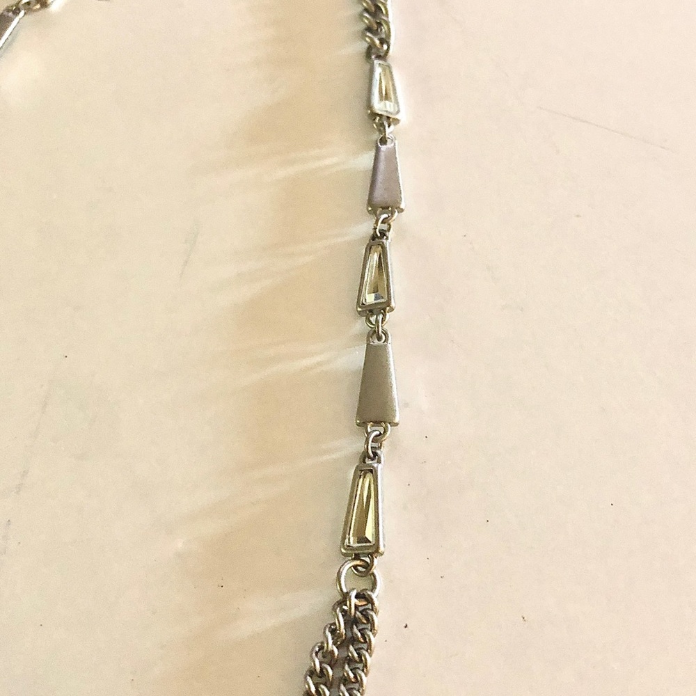 New Lia Sophia Necklace “Hype” matte silver chain with cut crystal detailing - Picture 7 of 10